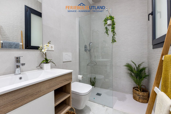 Image No.41-2 Bed Bungalow for sale
