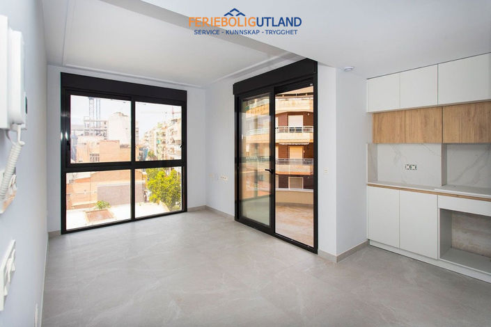 Image No.4-2 Bed Apartment for sale