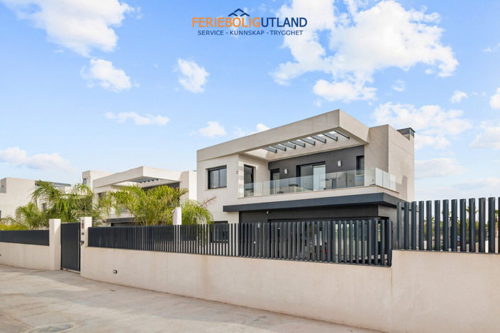 Image No.22-4 Bed Villa for sale