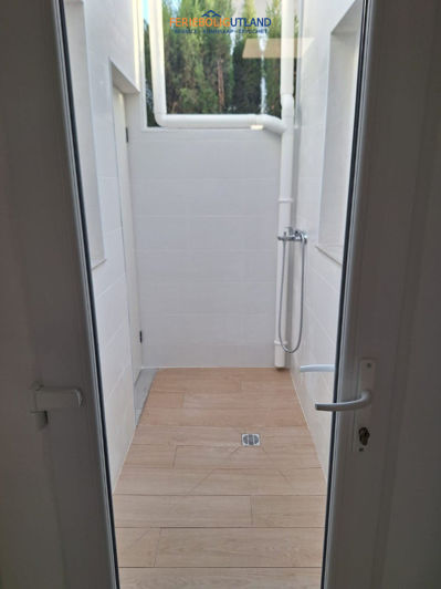 Image No.20-3 Bed Townhouse for sale