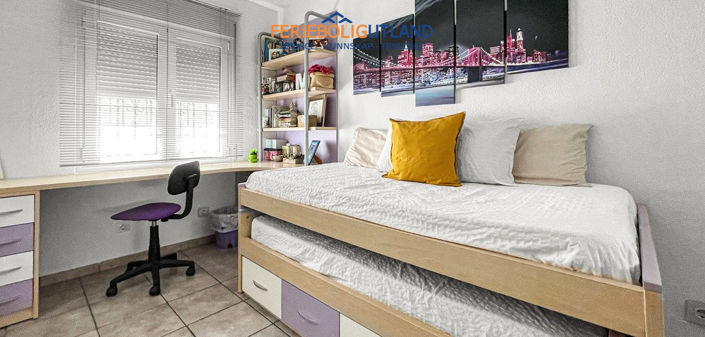 Image No.24-3 Bed Townhouse for sale