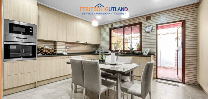 Image No.6-3 Bed Townhouse for sale