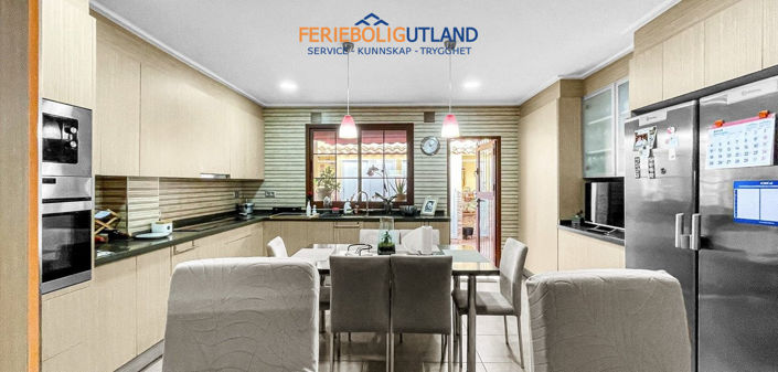 Image No.8-3 Bed Townhouse for sale