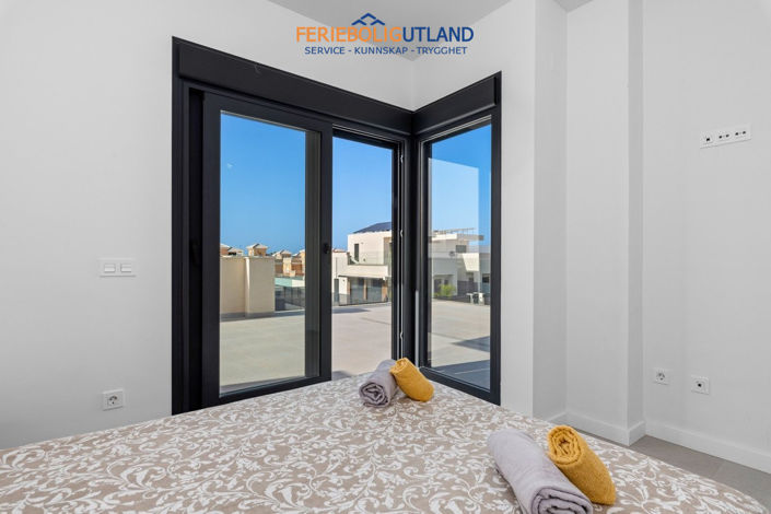Image No.21-3 Bed Villa for sale
