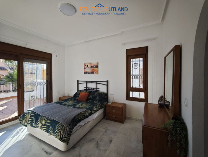 Image No.10-4 Bed Villa for sale