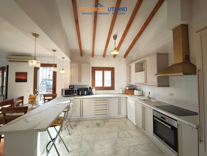 Image No.17-4 Bed Villa for sale