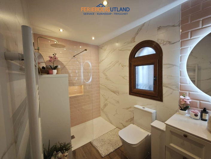 Image No.19-4 Bed Villa for sale