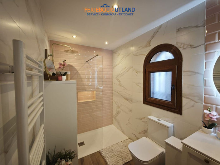 Image No.24-4 Bed Villa for sale
