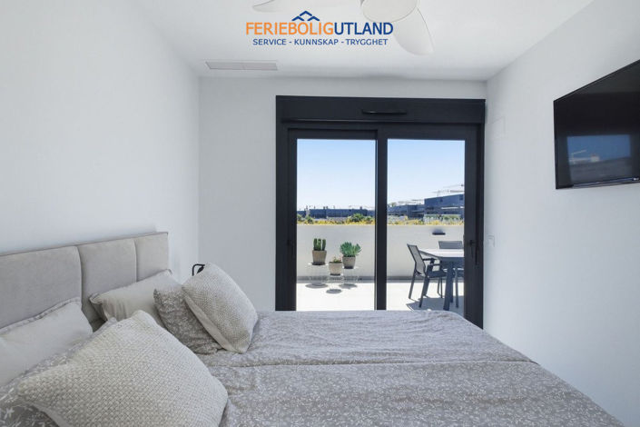 Image No.23-3 Bed Apartment for sale