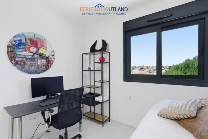 Image No.28-3 Bed Apartment for sale
