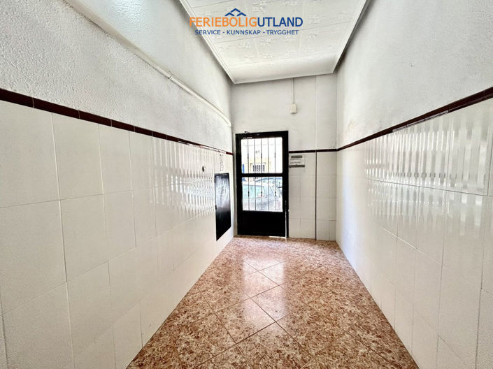 Image No.20-3 Bed Apartment for sale