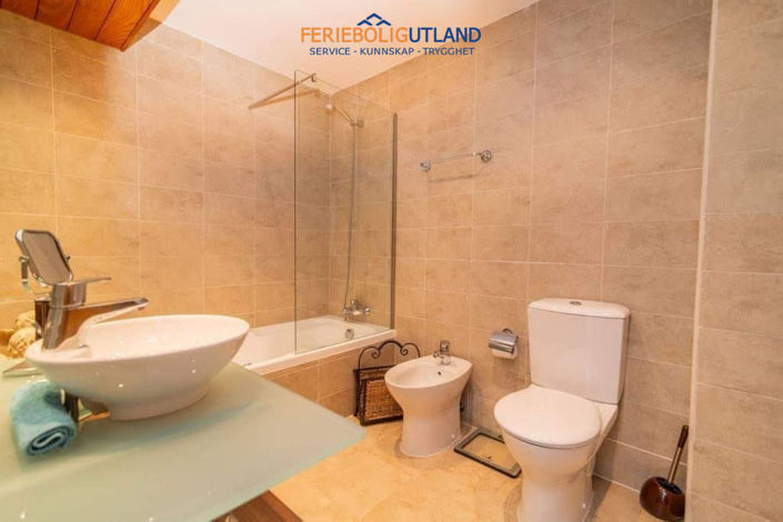 Image No.18-3 Bed Apartment for sale