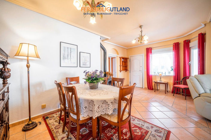 Image No.8-3 Bed Villa for sale