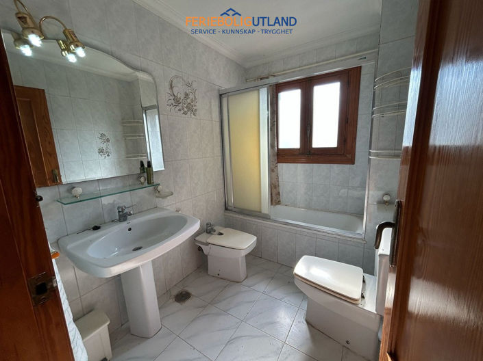 Image No.17-6 Bed Villa for sale