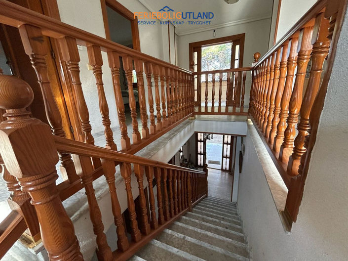 Image No.19-6 Bed Villa for sale