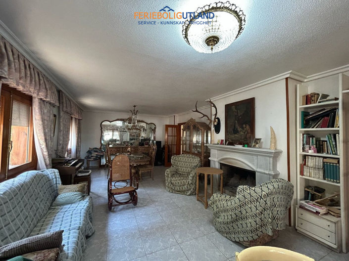 Image No.22-6 Bed Villa for sale