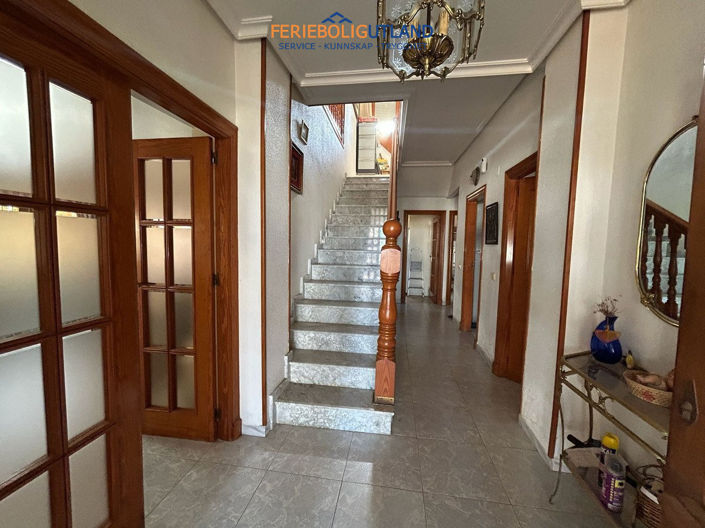 Image No.24-6 Bed Villa for sale
