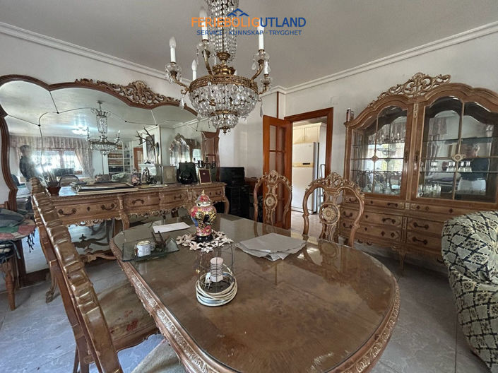 Image No.25-6 Bed Villa for sale