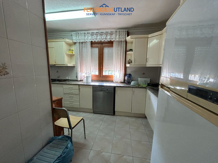 Image No.27-6 Bed Villa for sale