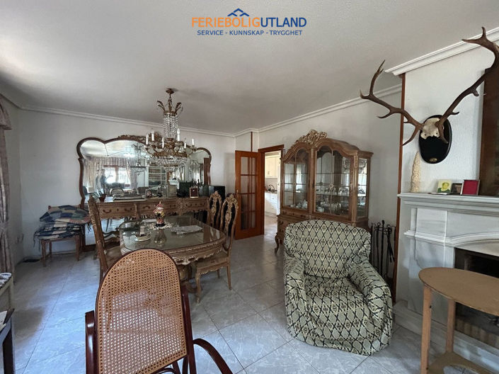 Image No.28-6 Bed Villa for sale
