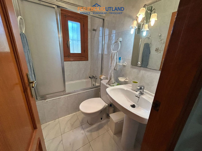 Image No.35-6 Bed Villa for sale