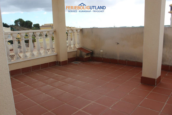 Image No.19-3 Bed Townhouse for sale