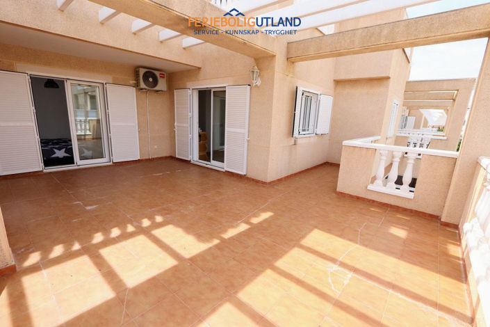 Image No.20-3 Bed Townhouse for sale