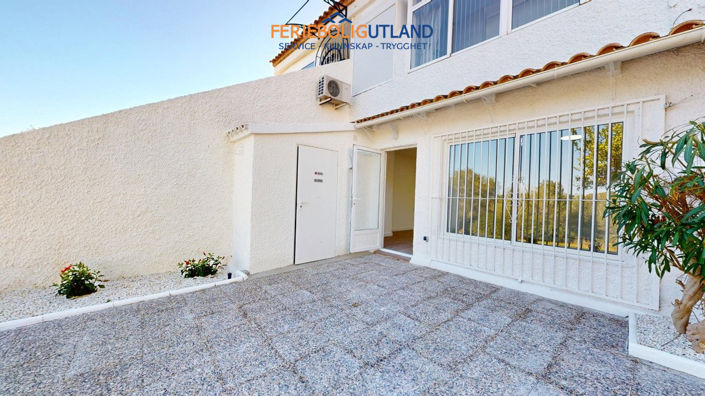 Image No.25-2 Bed Bungalow for sale