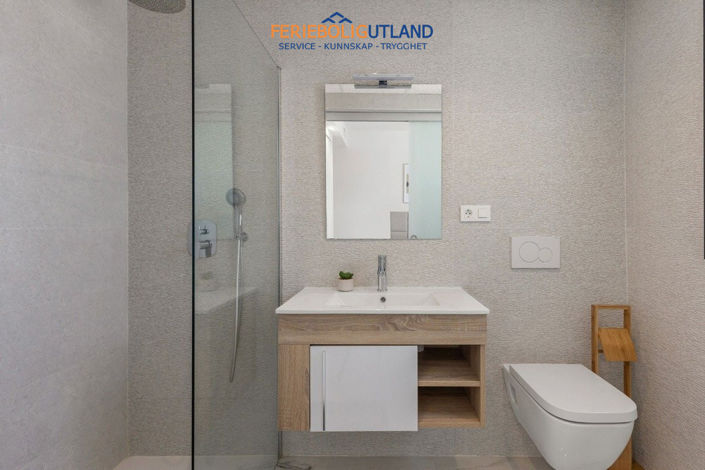 Image No.16-2 Bed Apartment for sale
