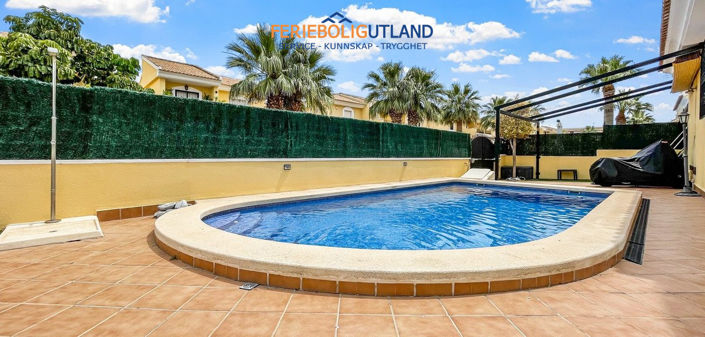 Image No.2-3 Bed Villa for sale