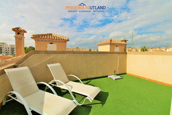 Image No.25-2 Bed Townhouse for sale