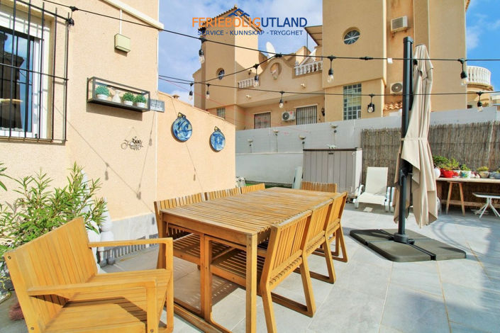 Image No.27-2 Bed Townhouse for sale