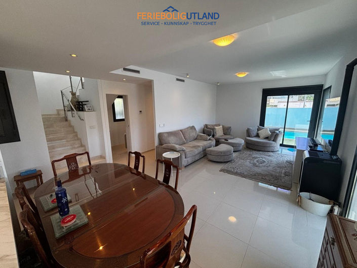 Image No.17-4 Bed Villa for sale