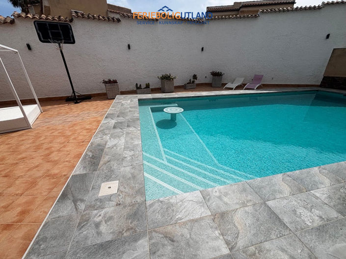 Image No.17-4 Bed Villa for sale