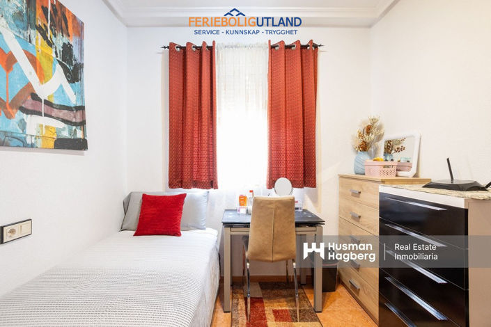 Image No.25-3 Bed Townhouse for sale