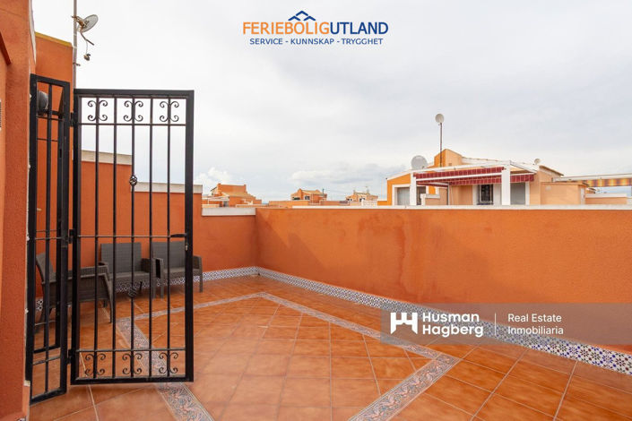 Image No.36-3 Bed Townhouse for sale
