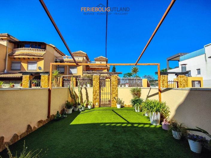 Image No.4-4 Bed Townhouse for sale