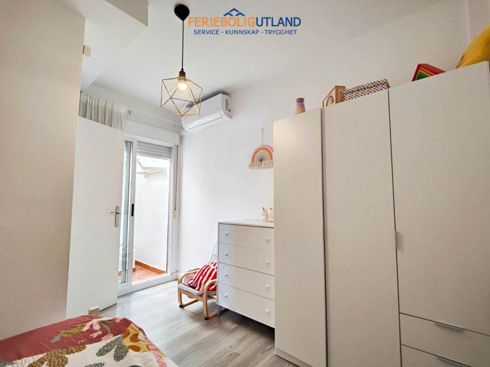 Image No.40-4 Bed Townhouse for sale