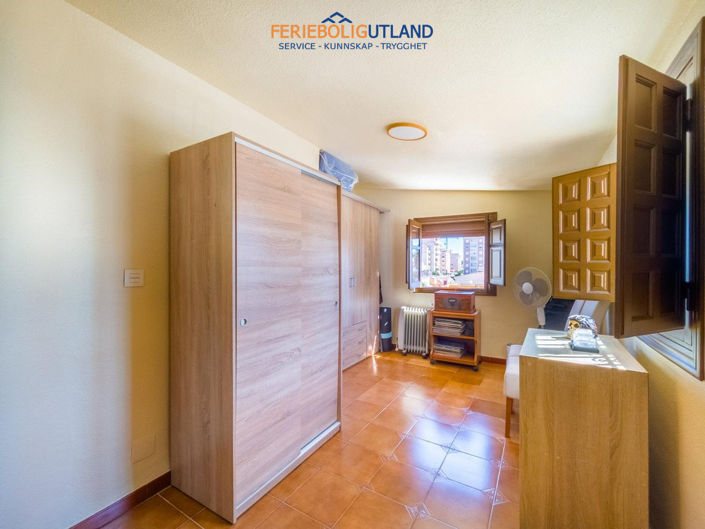 Image No.16-3 Bed Townhouse for sale