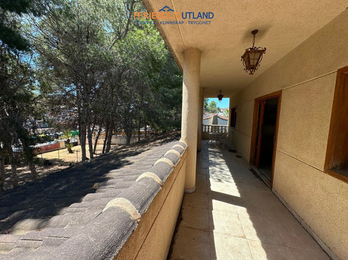 Image No.38-8 Bed Villa for sale