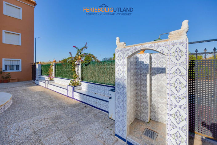 Image No.25-2 Bed Bungalow for sale