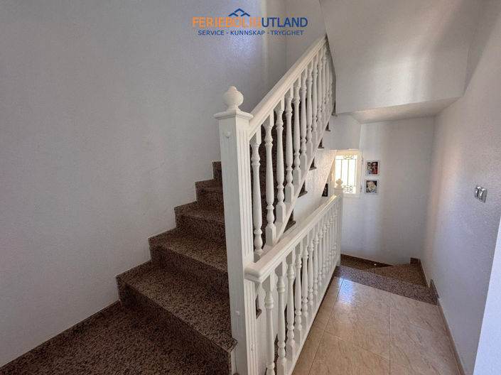 Image No.17-3 Bed Townhouse for sale
