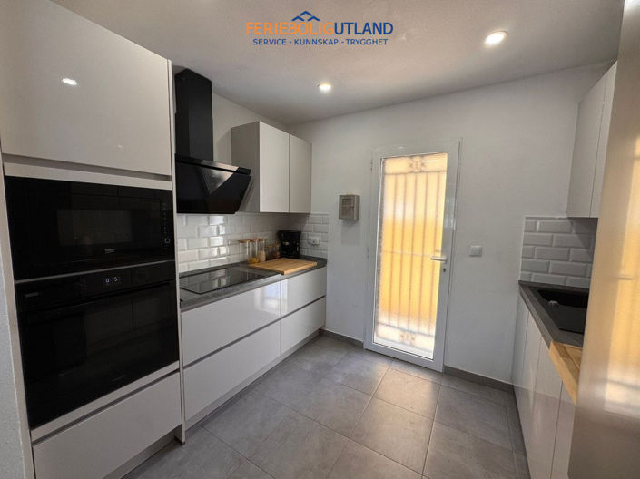 Image No.6-3 Bed Townhouse for sale