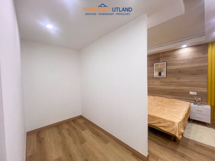 Image No.24-4 Bed Apartment for sale