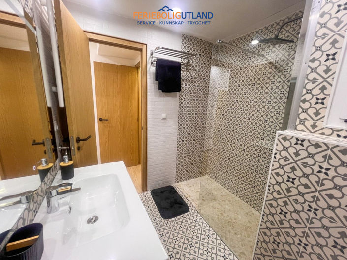 Image No.26-4 Bed Apartment for sale