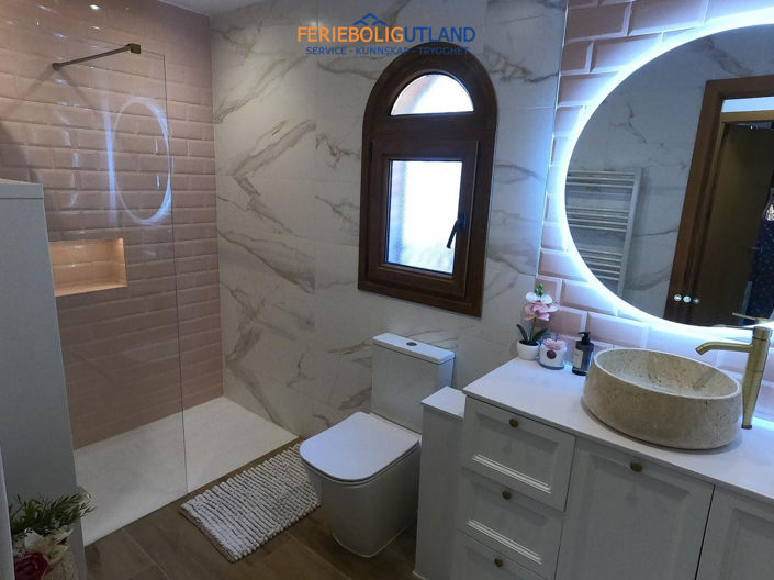 Image No.29-3 Bed Villa for sale