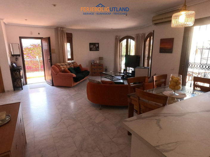 Image No.3-3 Bed Villa for sale