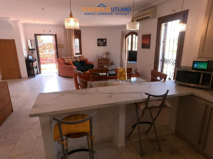 Image No.6-3 Bed Villa for sale