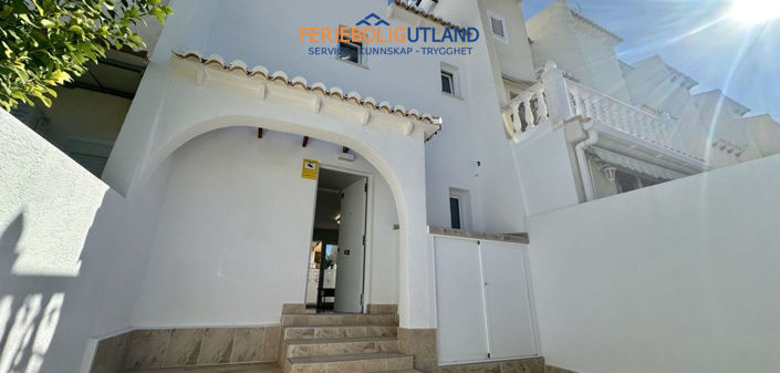 Image No.28-3 Bed Townhouse for sale