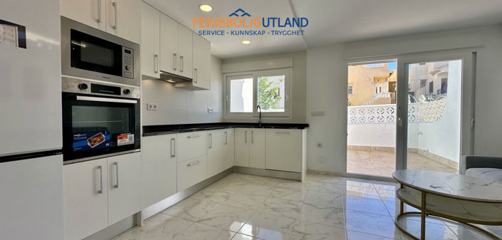 Image No.9-3 Bed Townhouse for sale